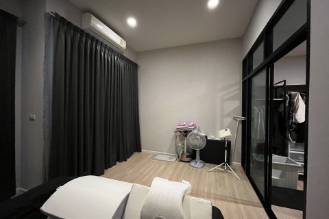 Таунхаус в Фаси Чароене, Бангкок, Таиланд с 3 спальнями № 152828 - фото 12