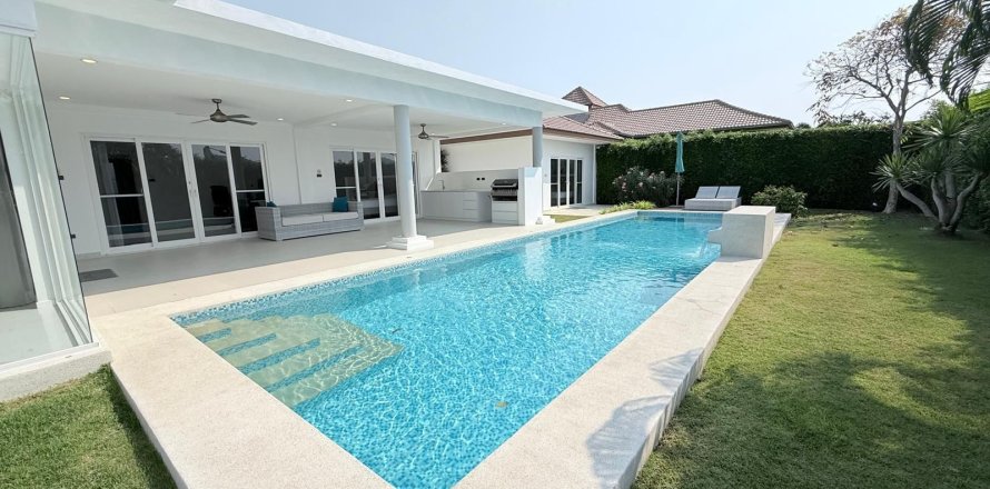 Villa à Hua Hin, Thaïlande 4 chambres № 162908