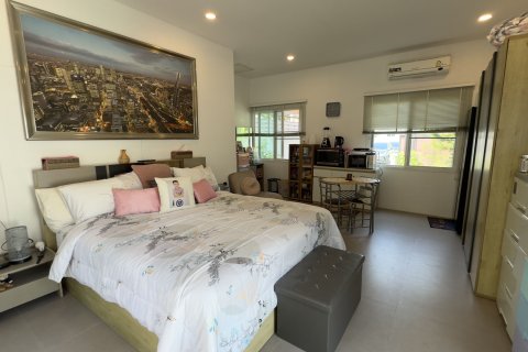 Вилла в Хуа Хине, Таиланд с 4 спальнями  № 162907 - фото 15