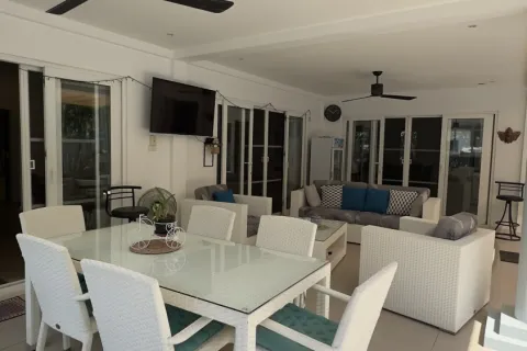 Вилла в Хуа Хине, Таиланд с 4 спальнями  № 162907 - фото 3