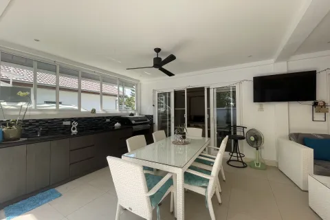 Вилла в Хуа Хине, Таиланд с 4 спальнями  № 162907 - фото 2