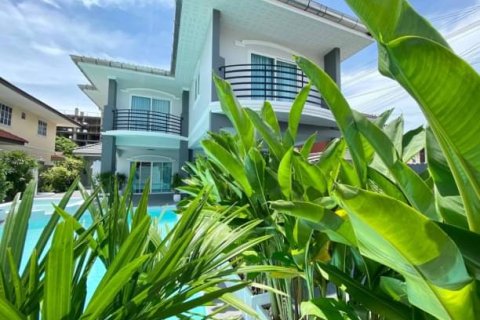 House in Pattaya, Thailand 5 bedrooms № 157787 - photo 7