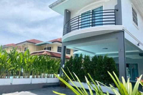 House in Pattaya, Thailand 5 bedrooms № 157787 - photo 20