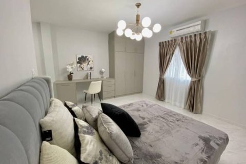 House in Pattaya, Thailand 5 bedrooms № 157787 - photo 10