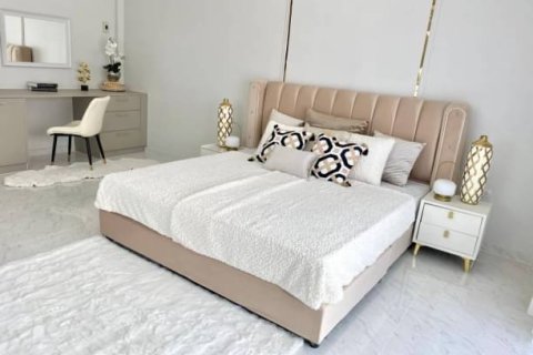 House in Pattaya, Thailand 5 bedrooms № 157787 - photo 8