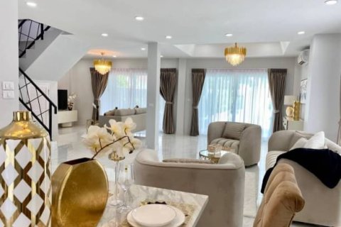 House in Pattaya, Thailand 5 bedrooms № 157787 - photo 19