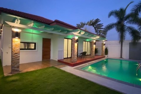 House in Pattaya, Thailand 3 bedrooms № 157789