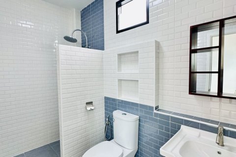 House in Chiang Mai, Thailand 4 bedrooms № 156196 - photo 12