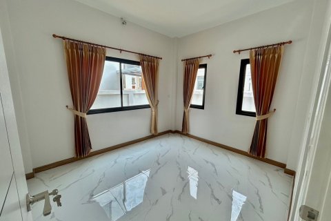 House in Chiang Mai, Thailand 4 bedrooms № 156196 - photo 6