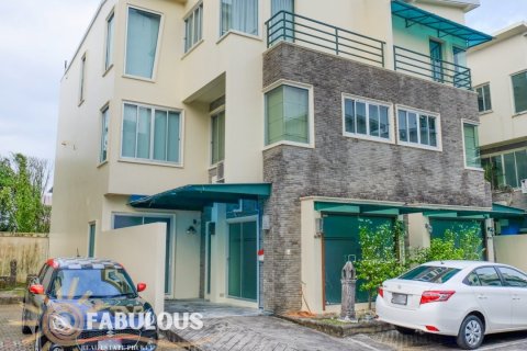 Townhouse in Phuket, Thailand 5 bedrooms № 179458