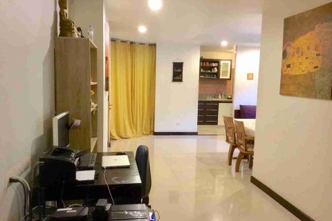 Condo in Bangkok, Thailand, 2 bedrooms № 183349 - photo 4