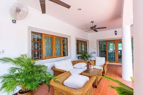 Villa in Hua Hin, Thailand 3 bedrooms № 168784 - photo 3