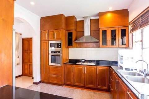 Villa in Hua Hin, Thailand 3 bedrooms № 168784 - photo 8