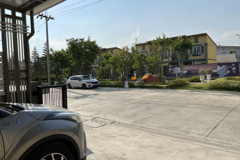 Townhouse in Nong Khaem, Bangkok, Thailand 4 bedrooms № 170833 - photo 11