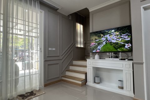 Townhouse in Nong Khaem, Bangkok, Thailand 4 bedrooms № 170833 - photo 4
