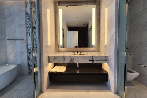 Condo in Bangkok, Thailand, 2 bedrooms  № 181122 - photo 11