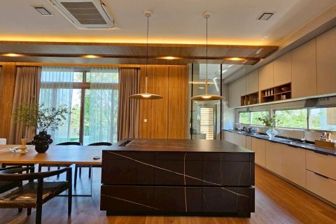 House in Bangkok, Thailand 4 bedrooms № 181127 - photo 7