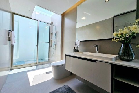 House in Bangkok, Thailand 4 bedrooms № 181127 - photo 22