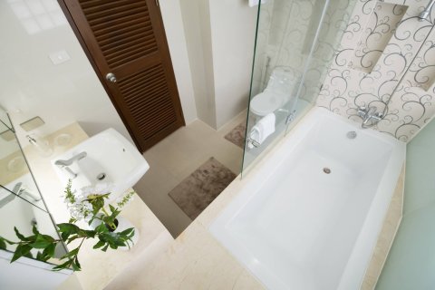 Condo in Bangkok, Thailand, 3 bedrooms  № 181125 - photo 15