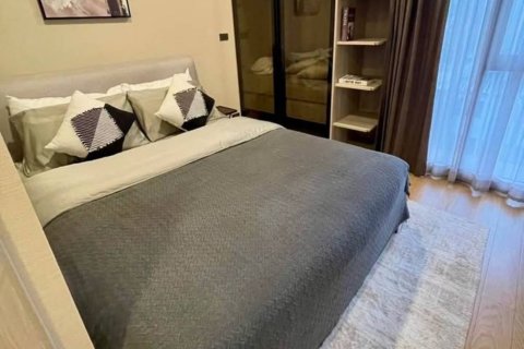 Condo in Bangkok, Thailand, 3 bedrooms  № 181128 - photo 16