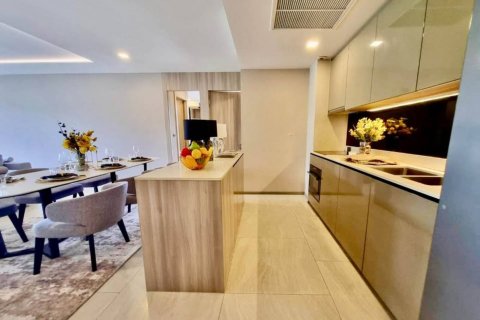 Condo in Bangkok, Thailand, 3 bedrooms  № 181128 - photo 3