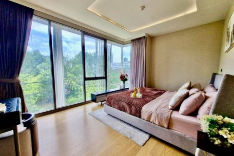 Condo in Bangkok, Thailand, 3 bedrooms  № 181128 - photo 13