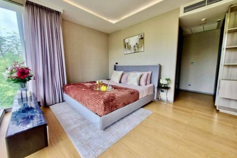 Condo in Bangkok, Thailand, 3 bedrooms  № 181128 - photo 15