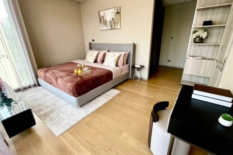 Condo in Bangkok, Thailand, 3 bedrooms  № 181128 - photo 17