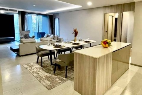 Condo in Bangkok, Thailand, 3 bedrooms  № 181128 - photo 2