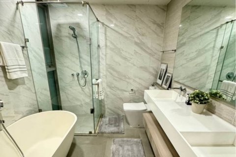 Condo in Bangkok, Thailand, 3 bedrooms  № 181128 - photo 25