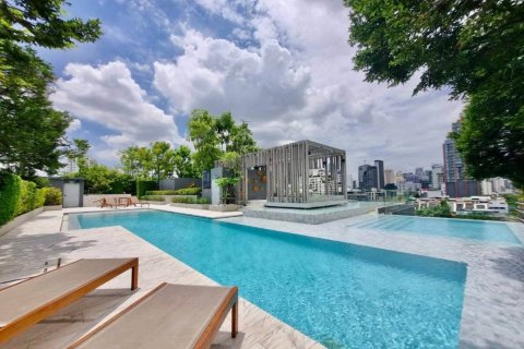 Condo in Bangkok, Thailand, 3 bedrooms  № 181128 - photo 28