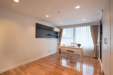 Condo in Bangkok, Thailand, 4 bedrooms  № 181124 - photo 7