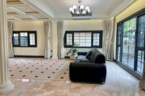 Villa in Pattaya, Thailand 5 bedrooms № 172717 - photo 6