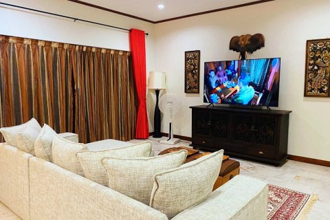 House in Hua Hin, Thailand 3 bedrooms № 168108 - photo 13