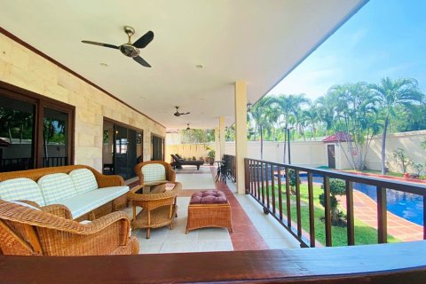 House in Hua Hin, Thailand 3 bedrooms № 168108 - photo 4