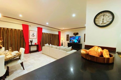 House in Hua Hin, Thailand 3 bedrooms № 168108 - photo 12