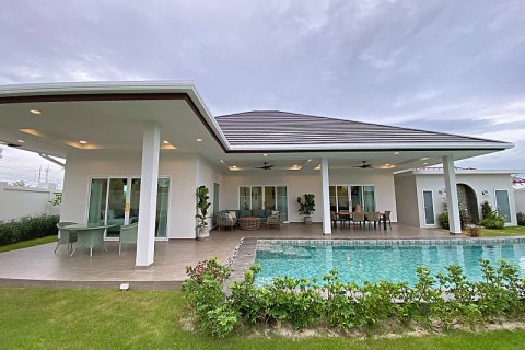 House in Hua Hin, Thailand 3 bedrooms № 168106 - photo 4