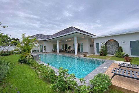 House in Hua Hin, Thailand 3 bedrooms № 168106