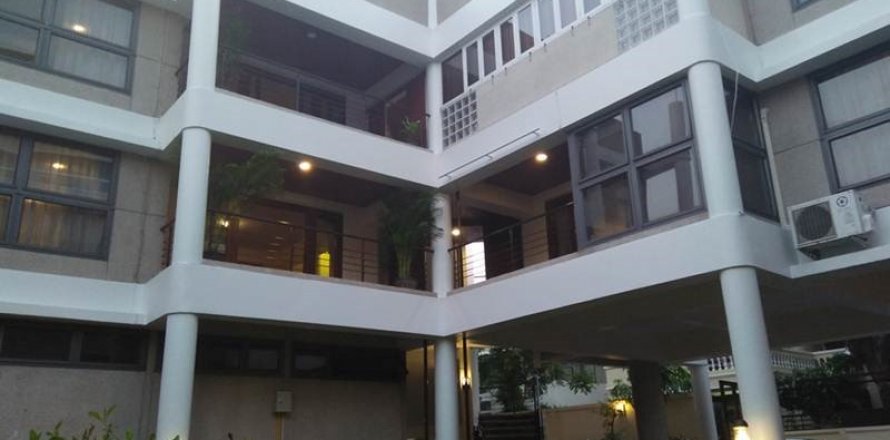 Maison à Bangkok, Thaïlande 5 chambres № 143944