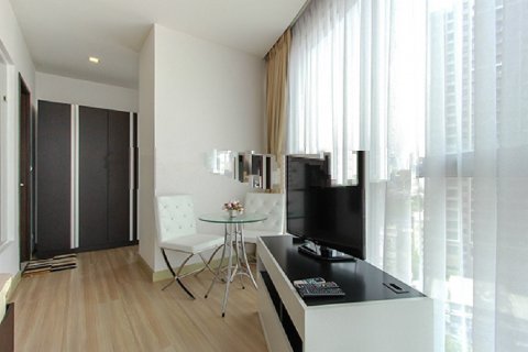 Кондоминиум с 1 спальней в Пхракханонге, Бангкок, Таиланд № 143945 - фото 6