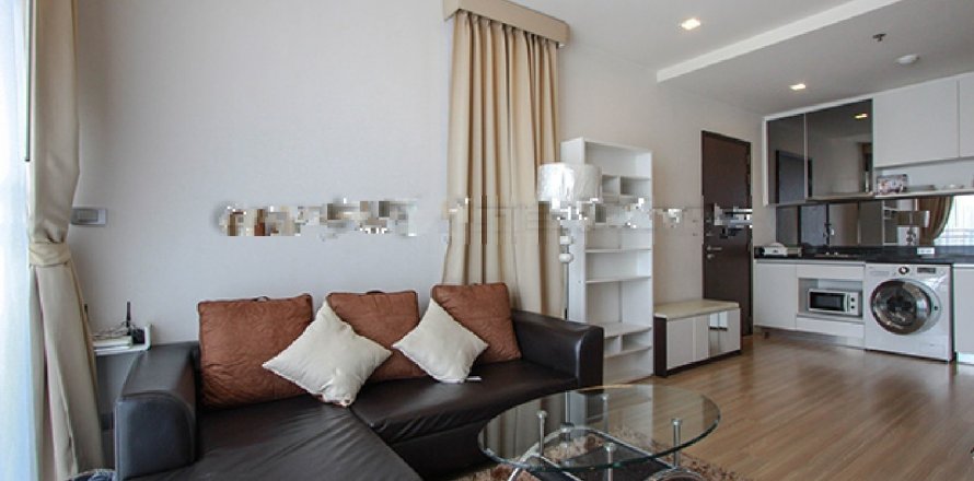 Кондоминиум с 1 спальней в Пхракханонге, Бангкок, Таиланд № 143945