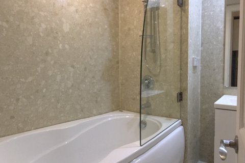 Кондоминиум с 2 спальнями в Бангкоке, Таиланд № 143947 - фото 12