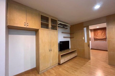 Studio dans le Condo à Khlong Toei, Bangkok, Thaïlande № 156622 - photo 8