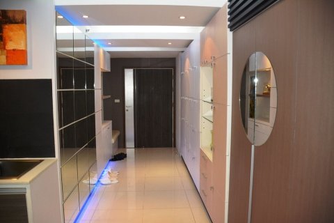 Студия в кондо в Ваттхане, Бангкок, Таиланд № 156621 - фото 9