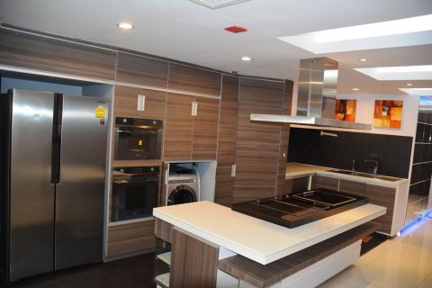 Студия в кондо в Ваттхане, Бангкок, Таиланд № 156621 - фото 8