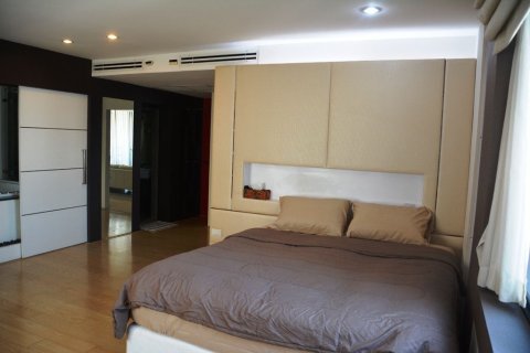 Студия в кондо в Ваттхане, Бангкок, Таиланд № 156621 - фото 11