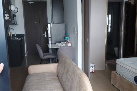 Студия в кондо в Банг Раке, Бангкок, Таиланд № 156624