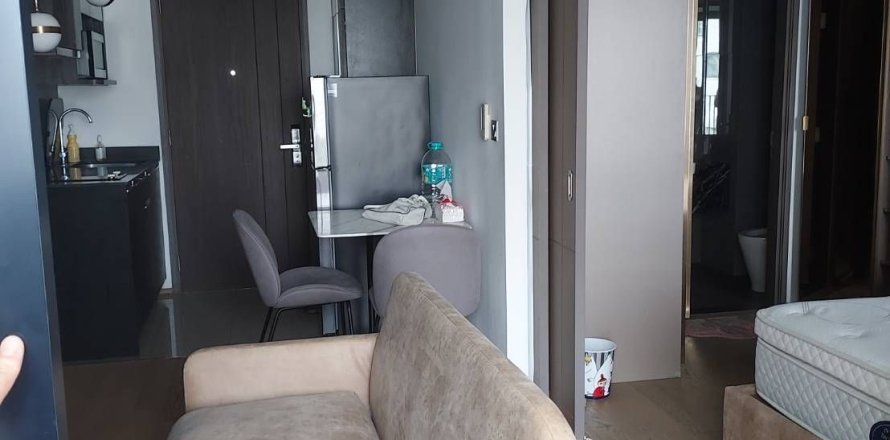 Студия в кондо в Банг Раке, Бангкок, Таиланд № 156624