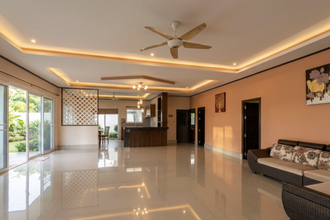 Villa in Ko Samui, Thailand 3 bedrooms № 170454 - photo 2