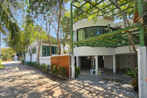 Вилла в Пран Бури, Таиланд с 2 спальнями  № 134719 - фото 1